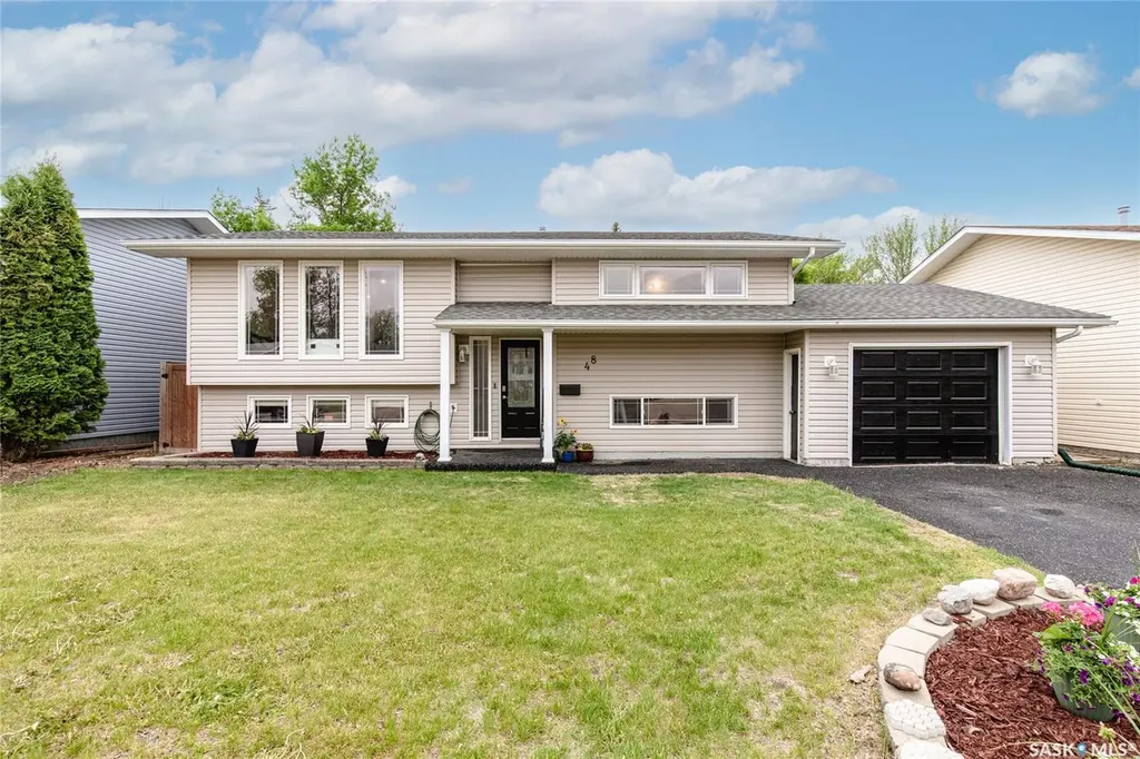 48 Aster Crescent Moose Jaw SK S6J 1A7