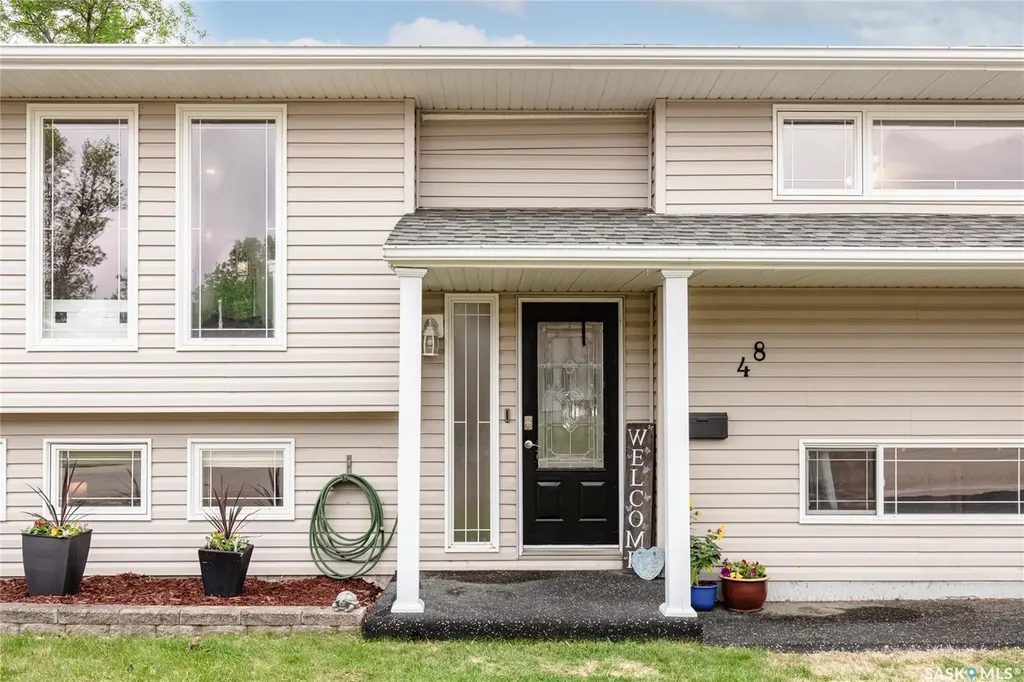 48 Aster Crescent Moose Jaw SK S6J 1A7