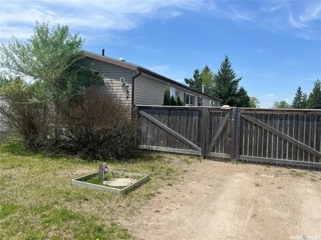 609 6th Street E Meadow Lake SK S9X 1X9