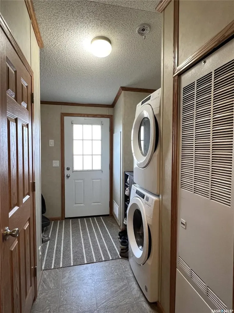 609 6th Street E Meadow Lake SK S9X 1X9