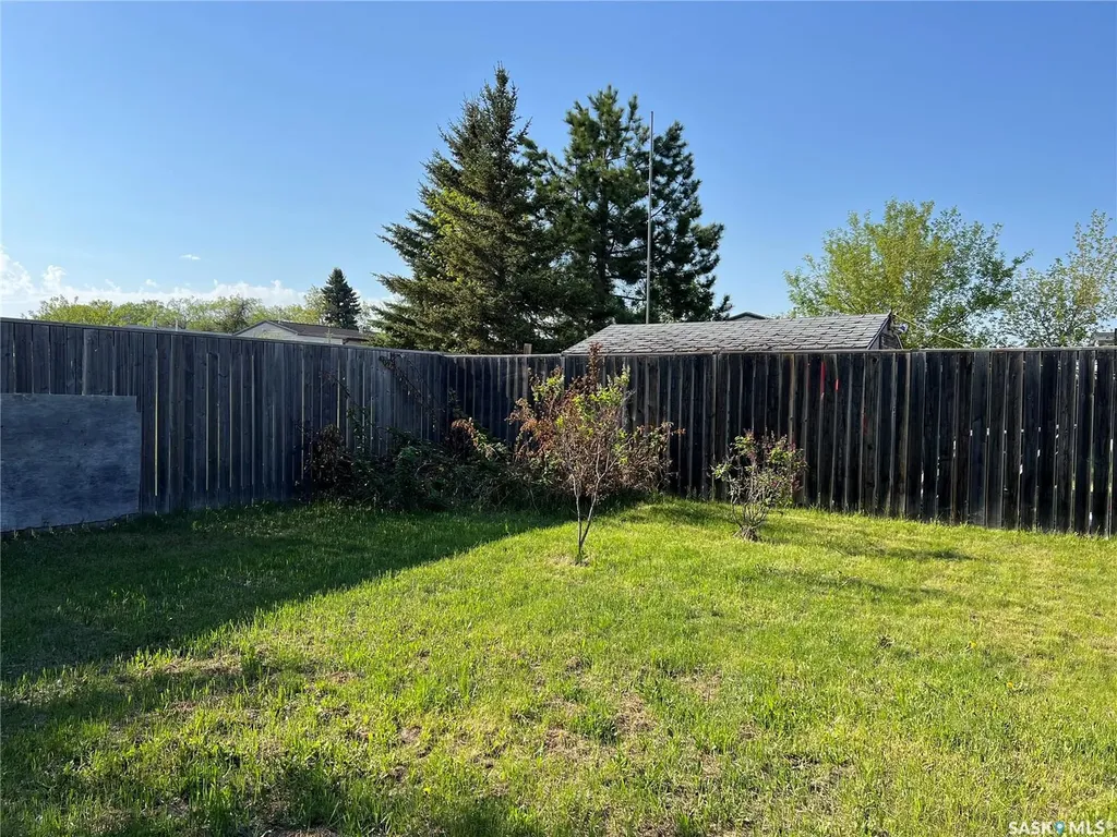 609 6th Street E Meadow Lake SK S9X 1X9