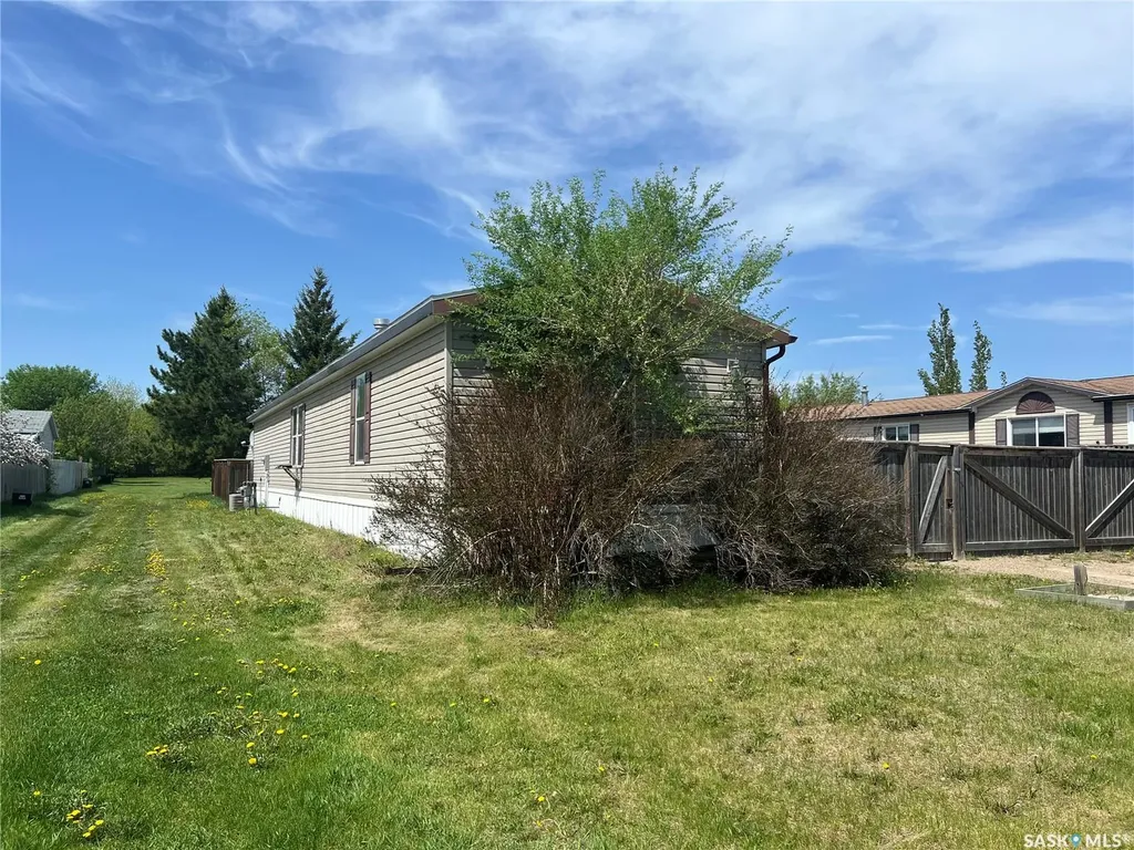 609 6th Street E Meadow Lake SK S9X 1X9