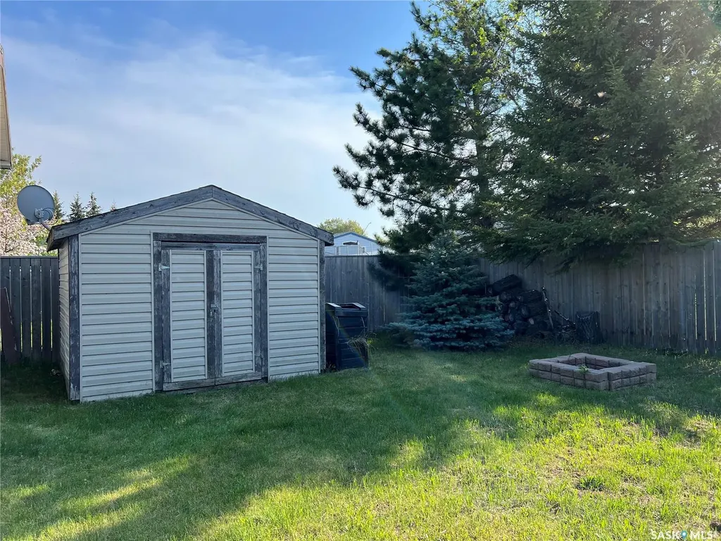 609 6th Street E Meadow Lake SK S9X 1X9