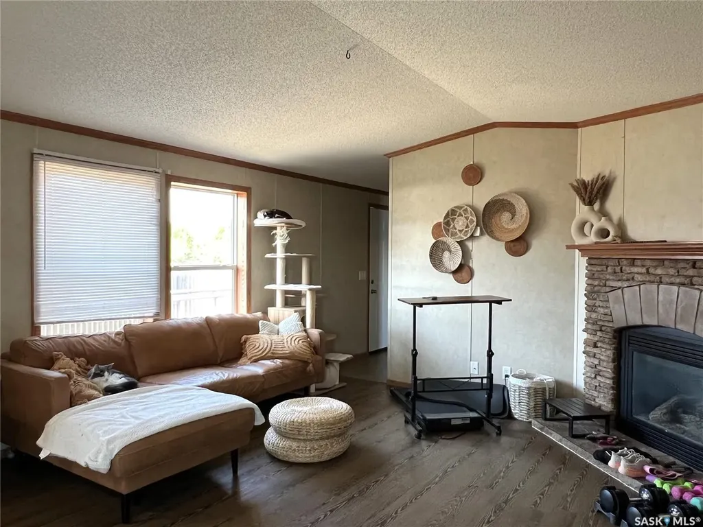 609 6th Street E Meadow Lake SK S9X 1X9
