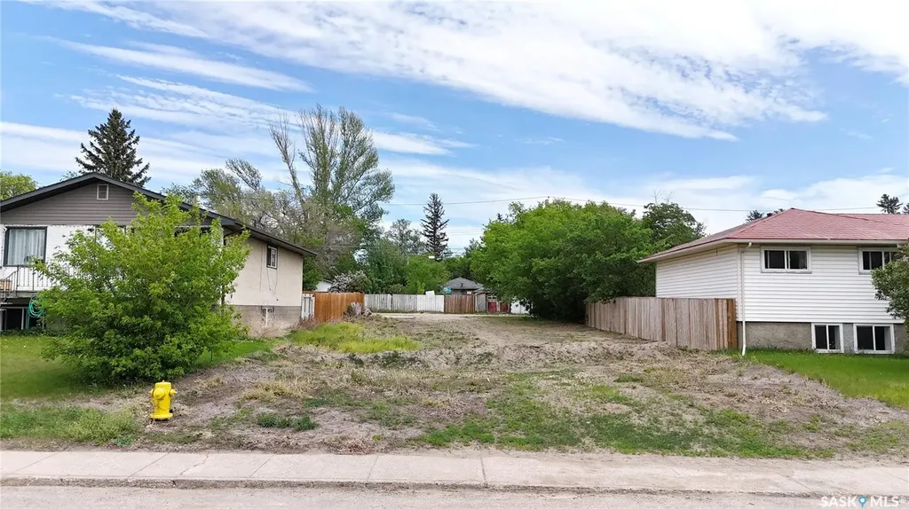 336 V Avenue S Saskatoon SK S7M 3E5