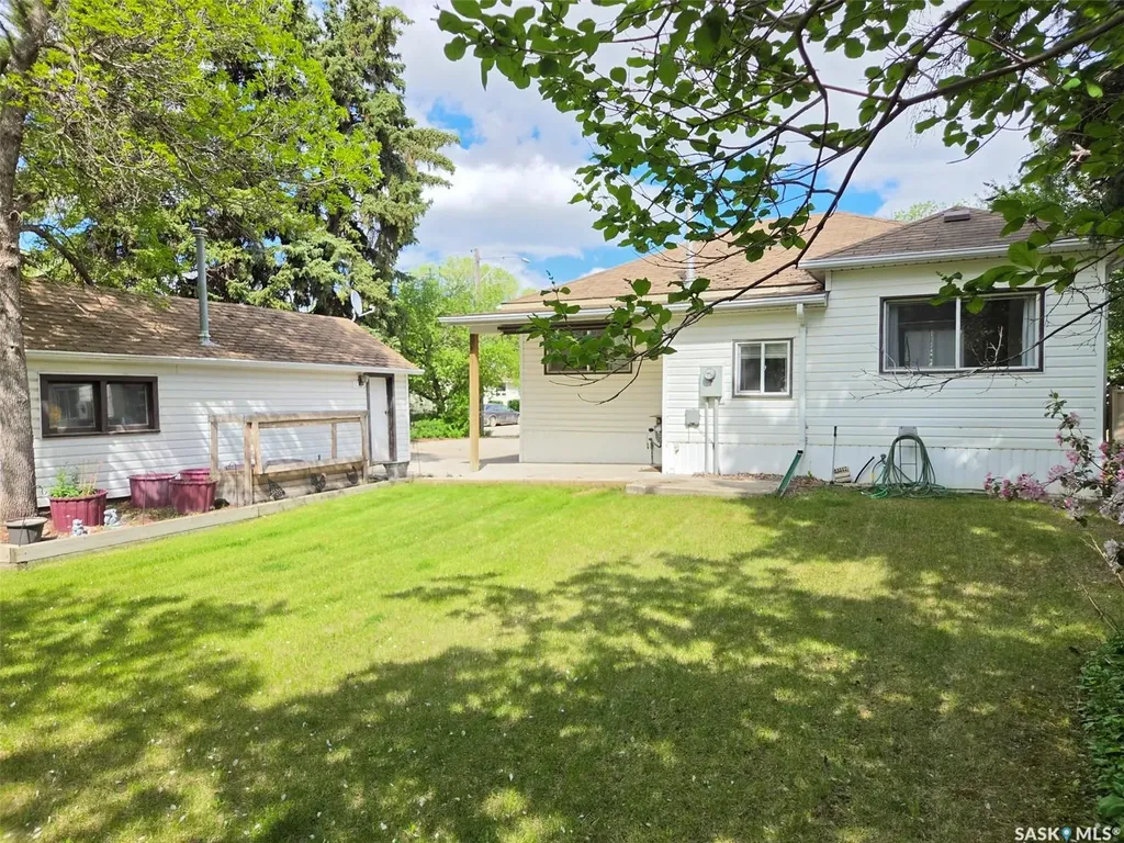 118 5th Street W Carlyle SK S0C 0R0