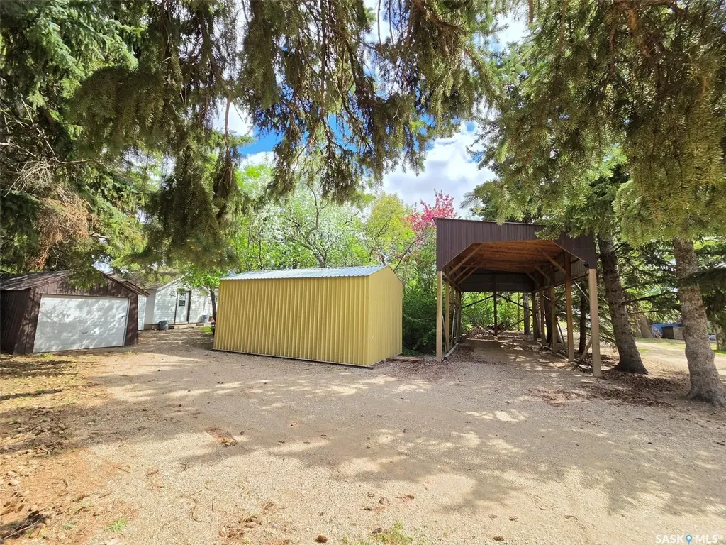 118 5th Street W Carlyle SK S0C 0R0