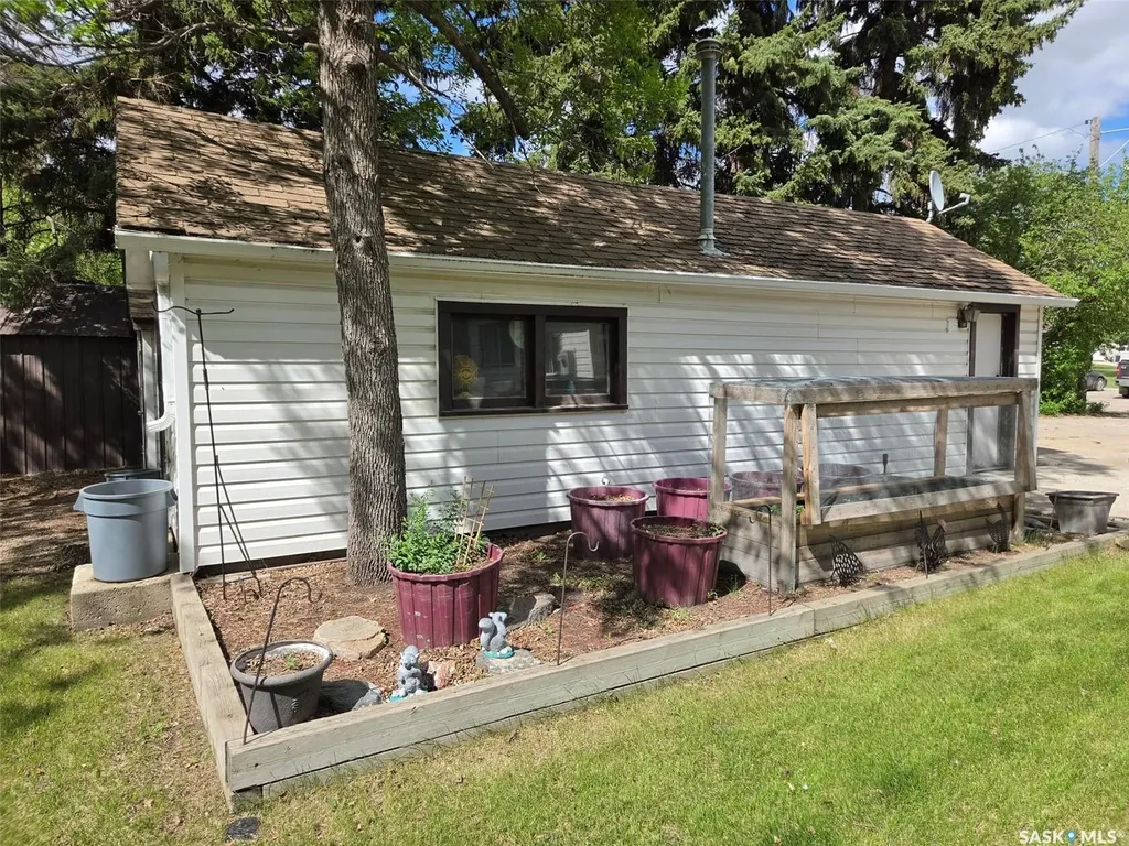 118 5th Street W Carlyle SK S0C 0R0