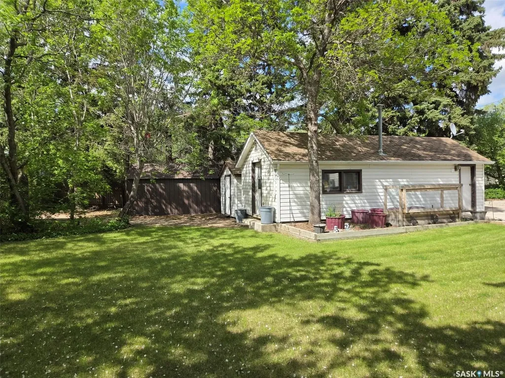 118 5th Street W Carlyle SK S0C 0R0