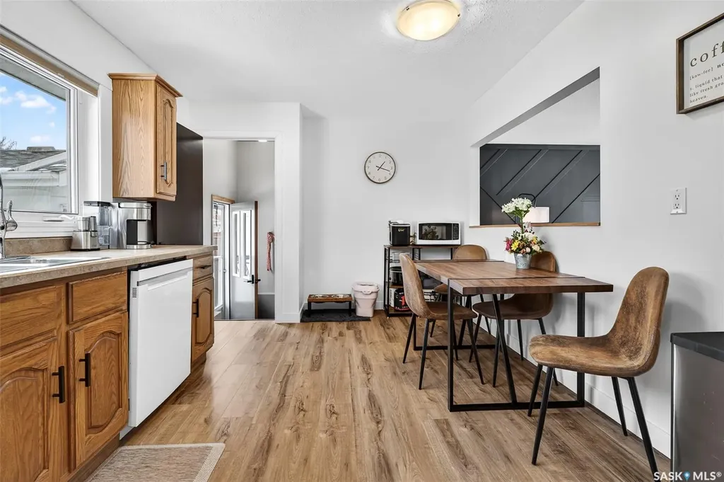 1238 Albert Street Moose Jaw SK S6H 2Y4