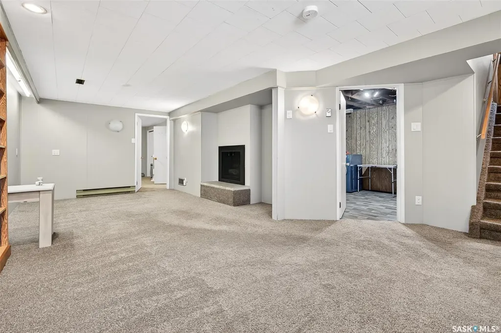 1238 Albert Street Moose Jaw SK S6H 2Y4