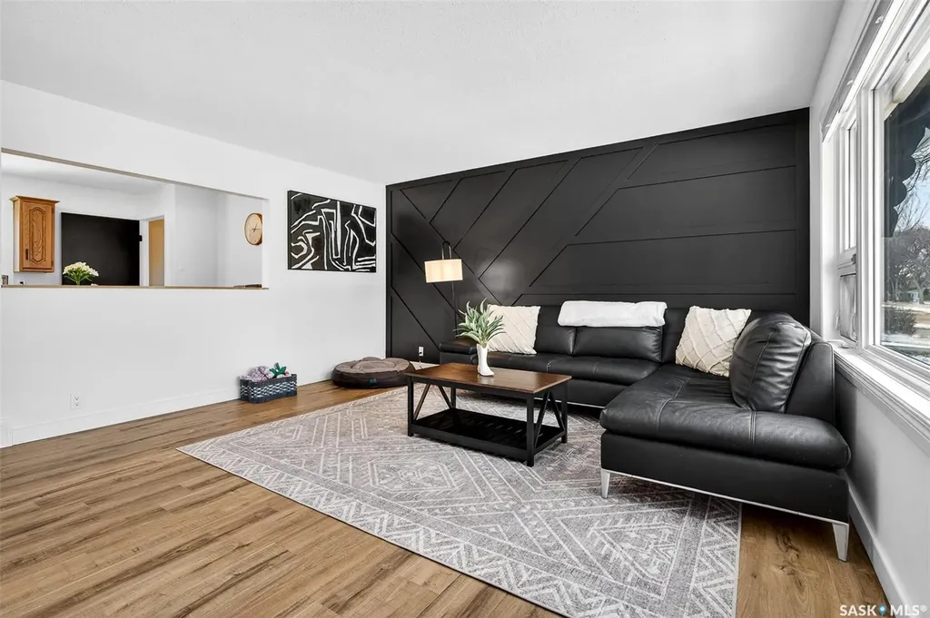 1238 Albert Street Moose Jaw SK S6H 2Y4
