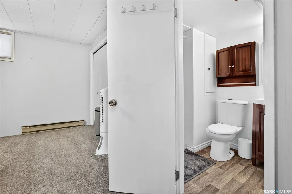 1238 Albert Street Moose Jaw SK S6H 2Y4