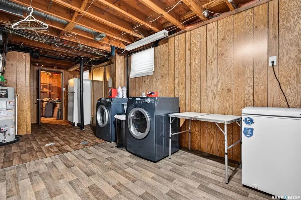 1238 Albert Street Moose Jaw SK S6H 2Y4