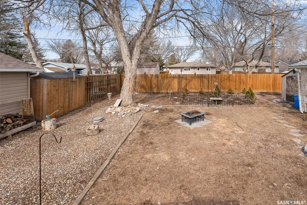 1238 Albert Street Moose Jaw SK S6H 2Y4