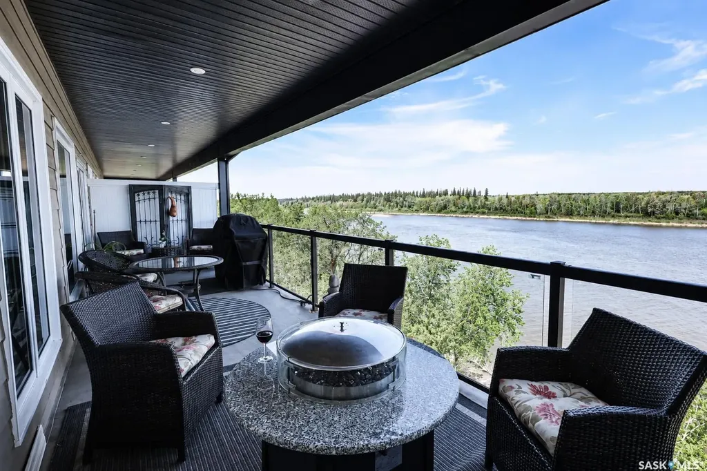 1600 1st Street E Prince Albert SK S6V 1G7