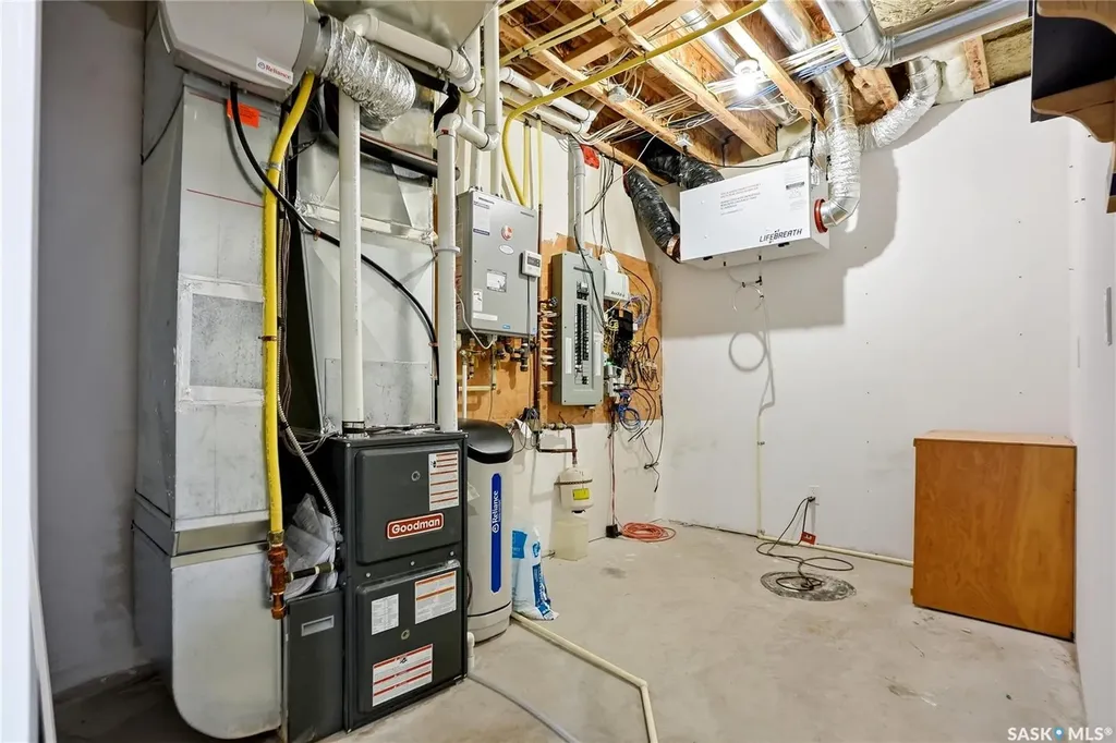 326 Horlick Crescent Saskatoon SK S7N 4R5