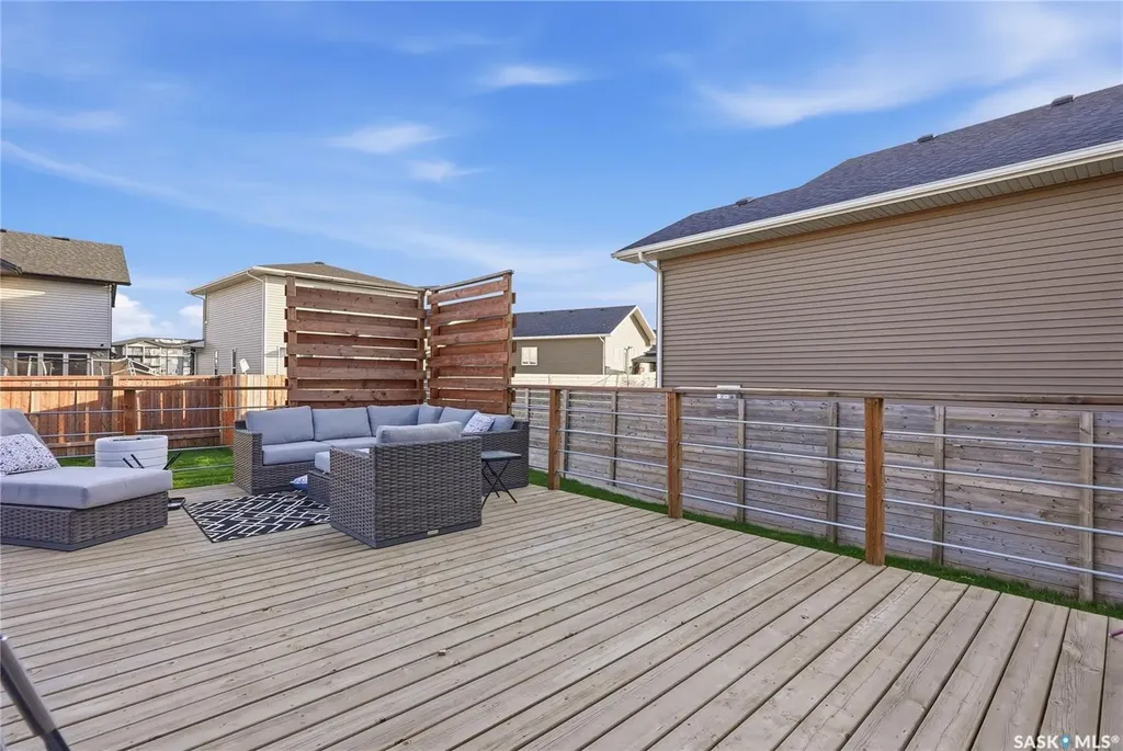 323 Cowan Crescent Martensville SK S0K 2T1