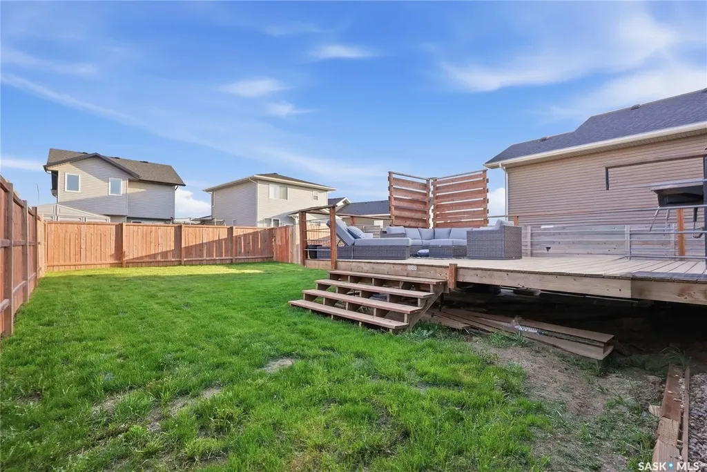323 Cowan Crescent Martensville SK S0K 2T1