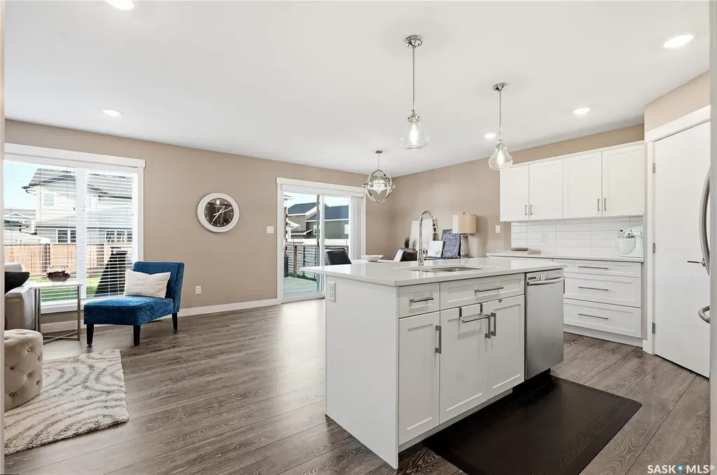 323 Cowan Crescent Martensville SK S0K 2T1