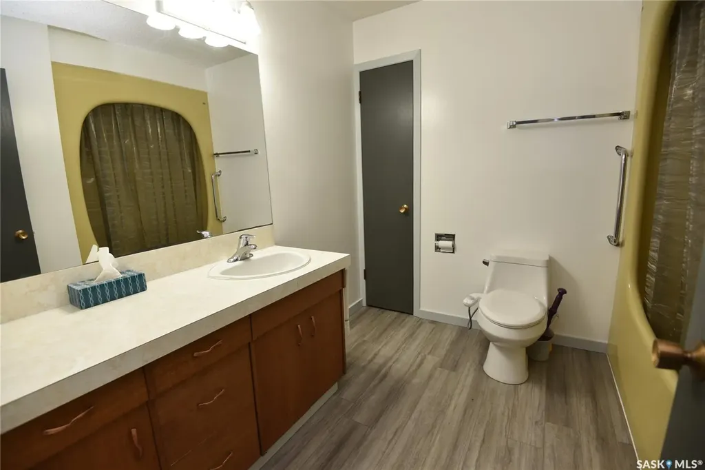 409 Nipawin Road E Nipawin SK S0E 1E0