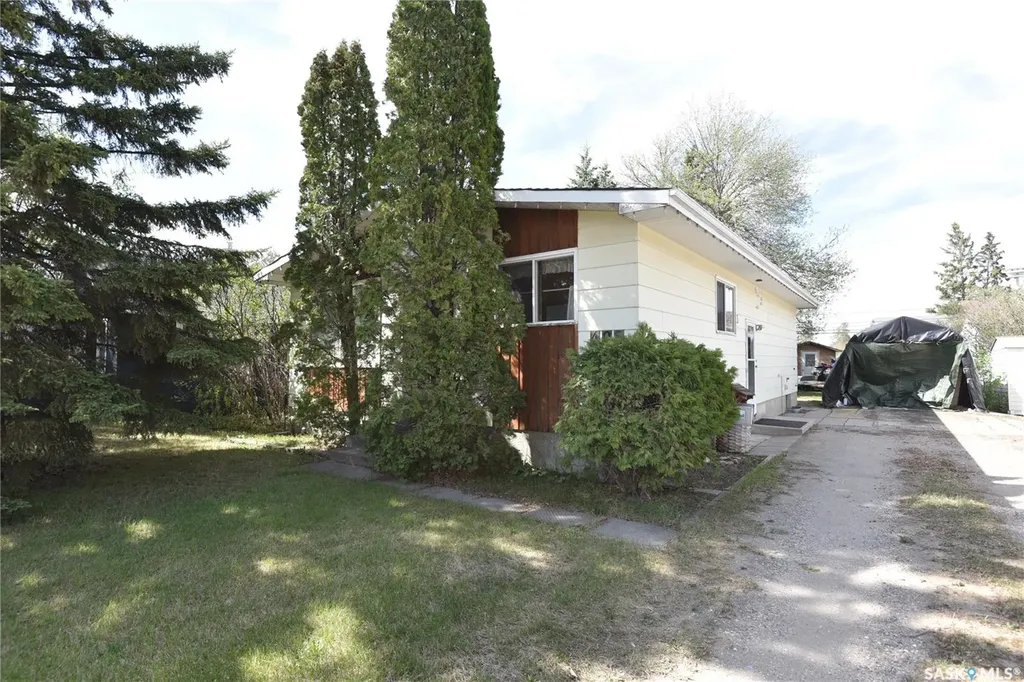 409 Nipawin Road E Nipawin SK S0E 1E0