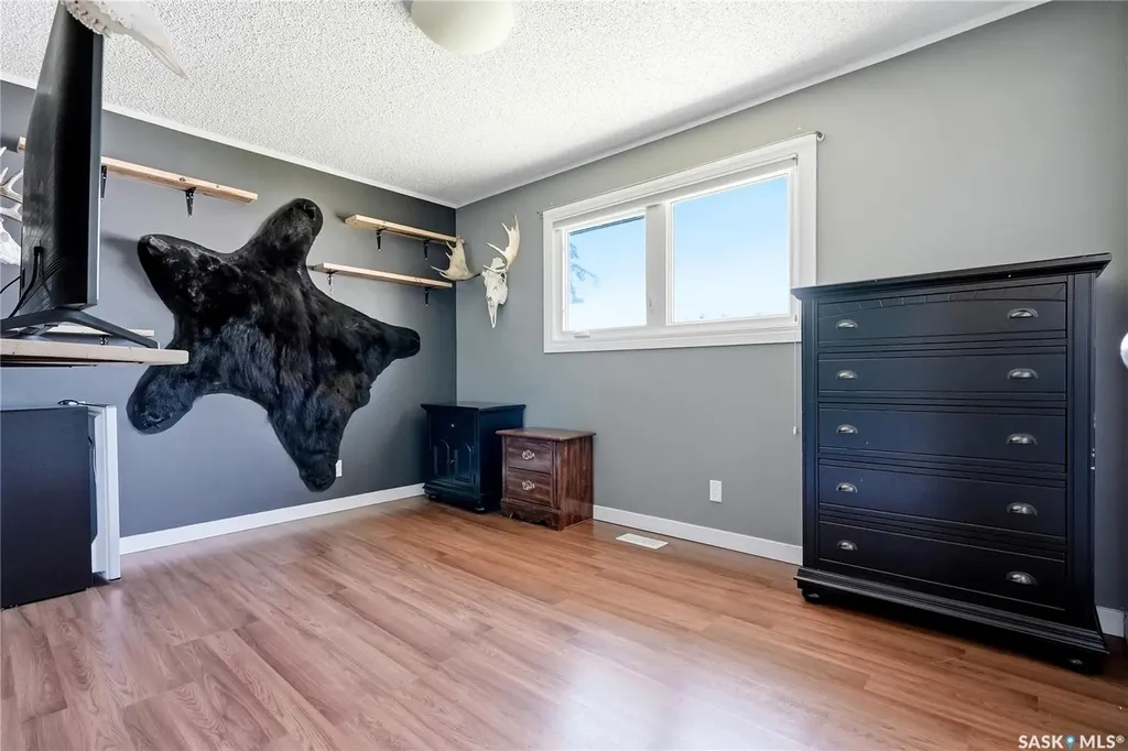 532 East Place Saskatoon SK S7J 2Y8