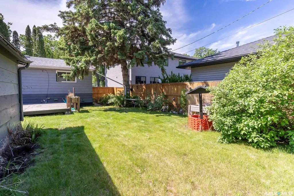712 31st Street W Saskatoon SK S7L 0R6