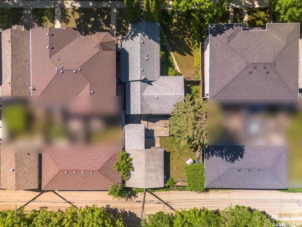 712 31st Street W Saskatoon SK S7L 0R6