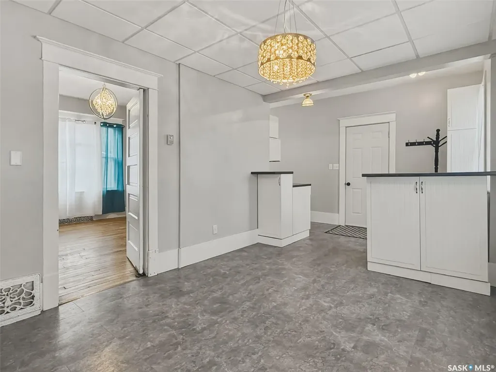 521 2nd Avenue NE Swift Current SK S9H 2E5