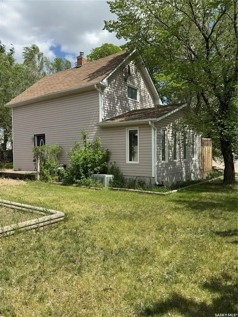237 Perkins Street Estevan SK S4A 0C3