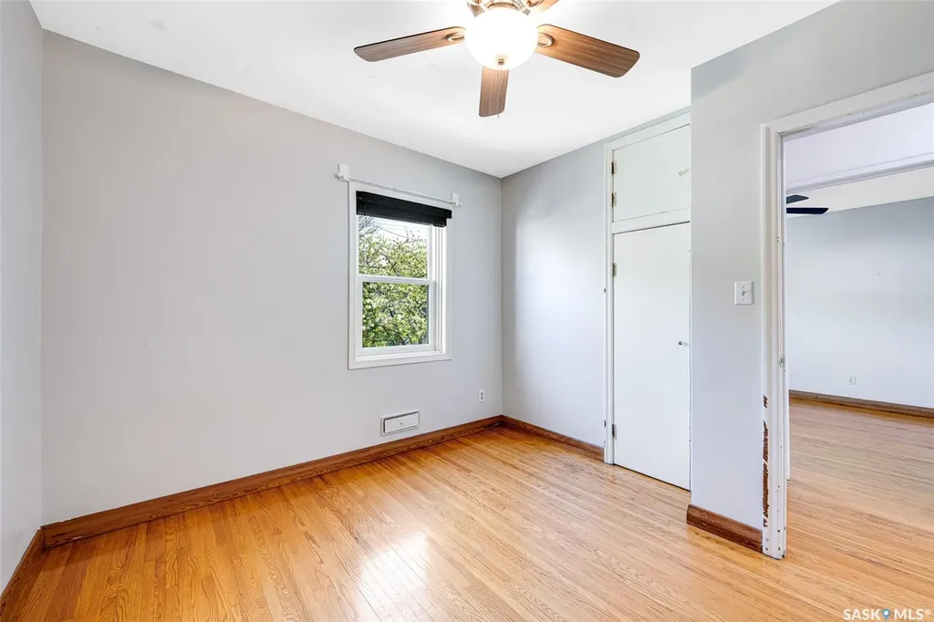 204 25th Street W Saskatoon SK S7L 0C4