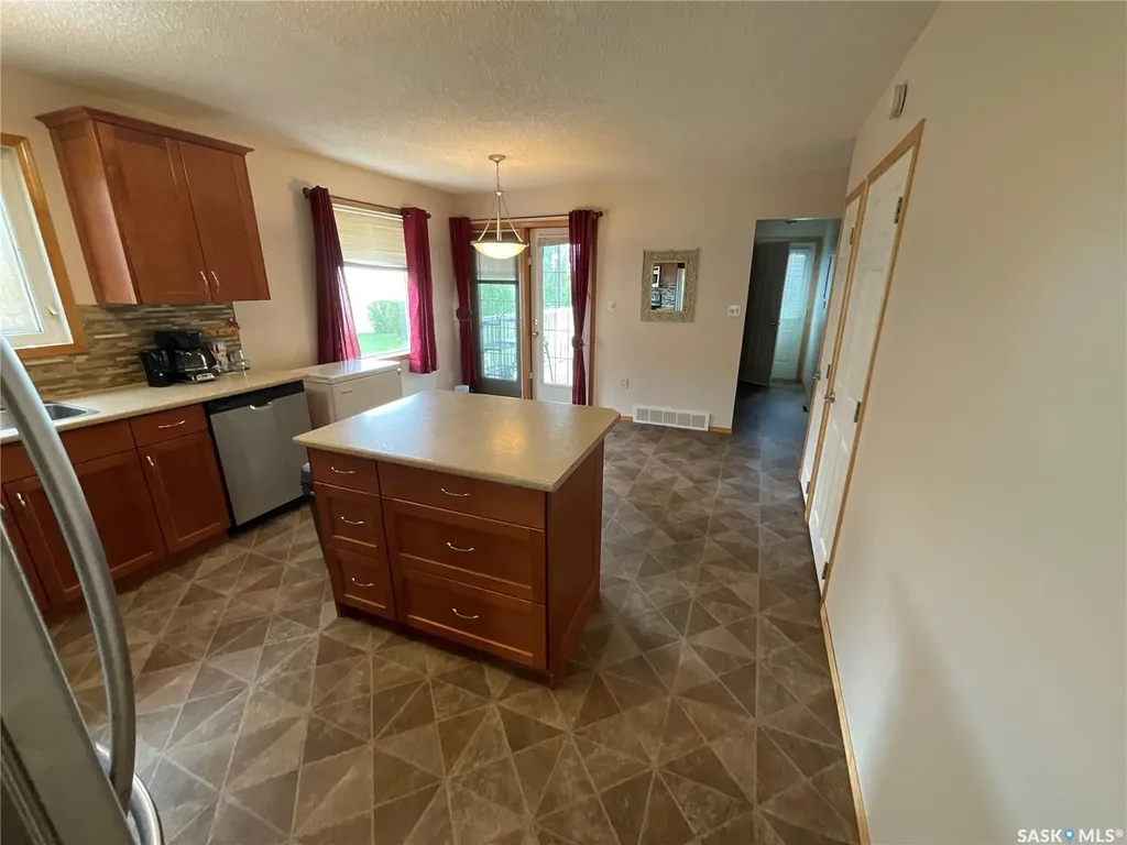 207 7th Street S Wakaw SK S0K 4P0