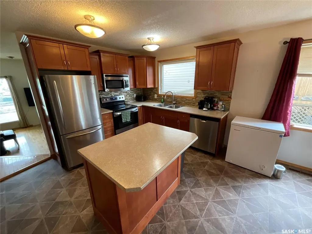 207 7th Street S Wakaw SK S0K 4P0
