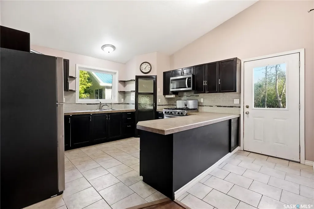 242 Woodlawn Avenue Katepwa Beach SK S0G 2Y0
