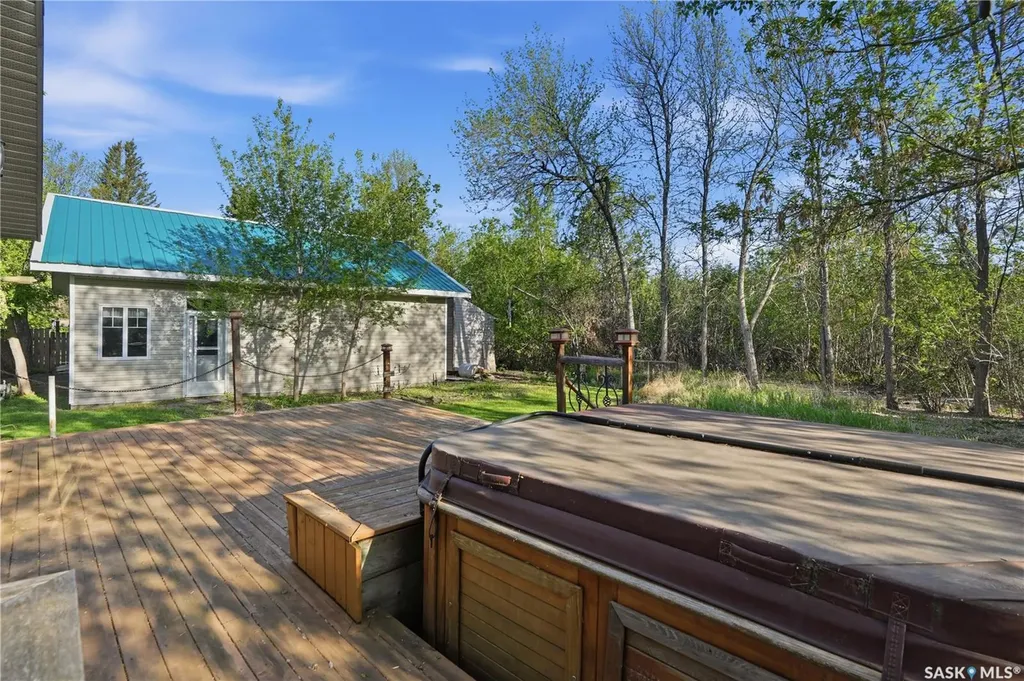 242 Woodlawn Avenue Katepwa Beach SK S0G 2Y0