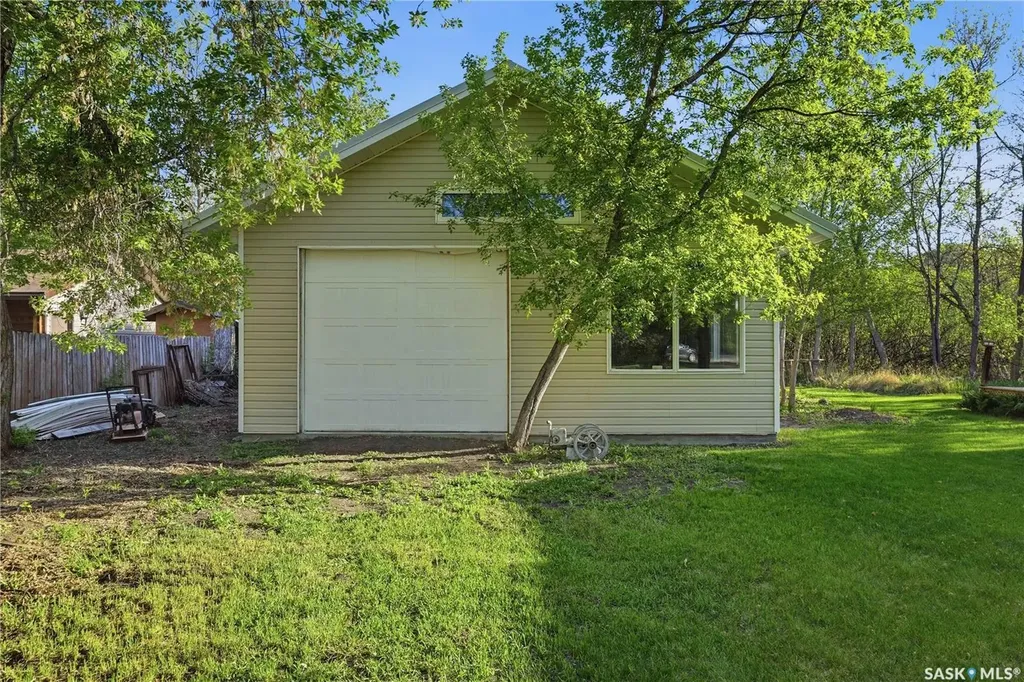242 Woodlawn Avenue Katepwa Beach SK S0G 2Y0