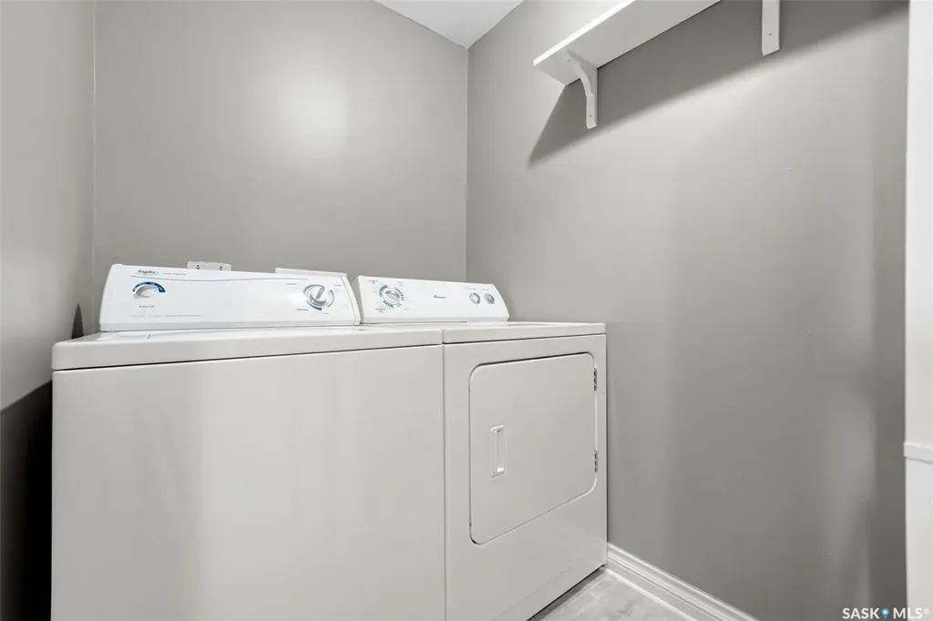 1811 8th Avenue N Regina SK S4R 0G5