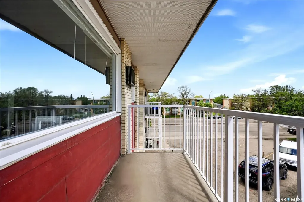 1811 8th Avenue N Regina SK S4R 0G5