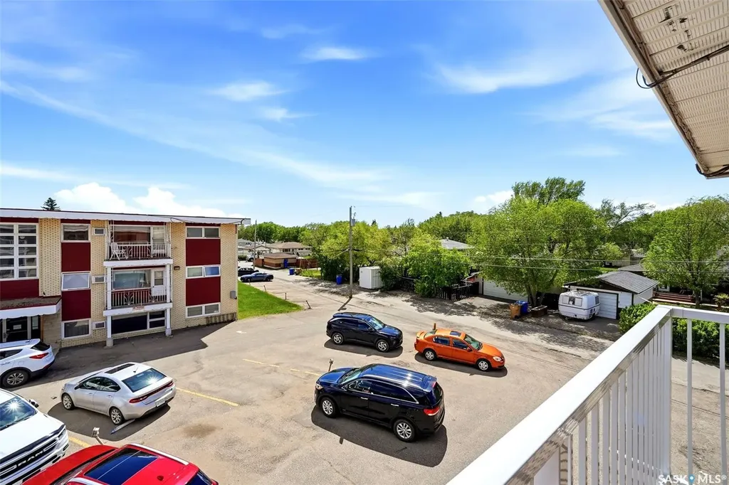 1811 8th Avenue N Regina SK S4R 0G5