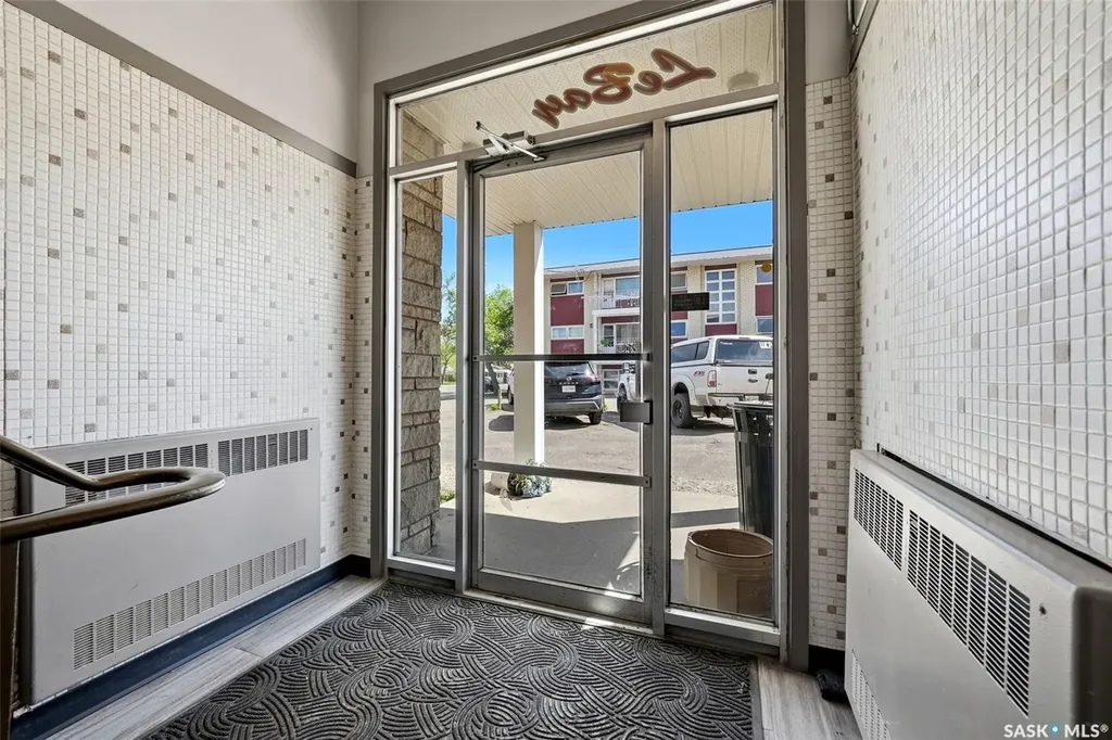 1811 8th Avenue N Regina SK S4R 0G5