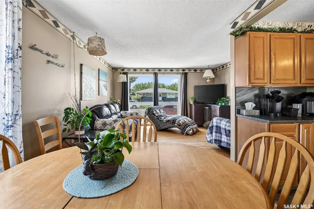 1050 Simcoe Street Moose Jaw SK S6H 3J2