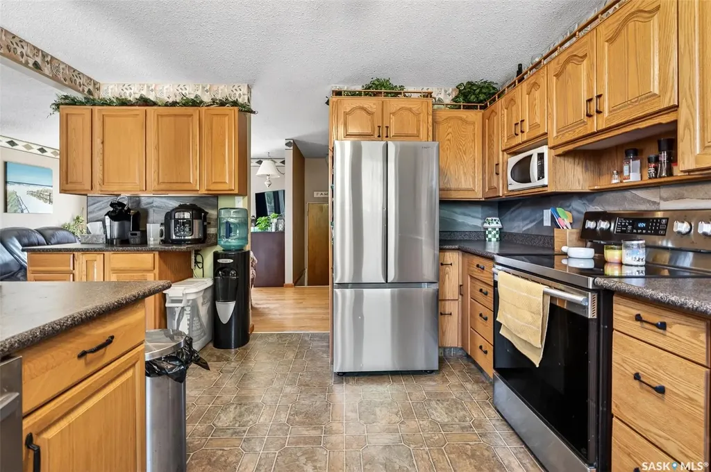 1050 Simcoe Street Moose Jaw SK S6H 3J2