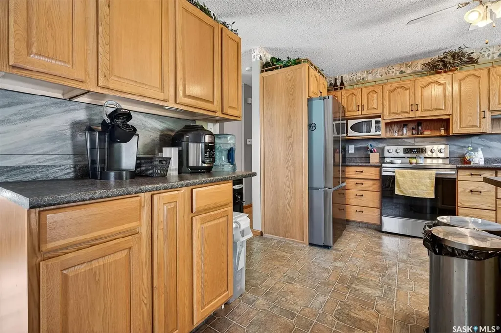 1050 Simcoe Street Moose Jaw SK S6H 3J2