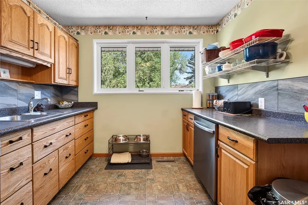 1050 Simcoe Street Moose Jaw SK S6H 3J2