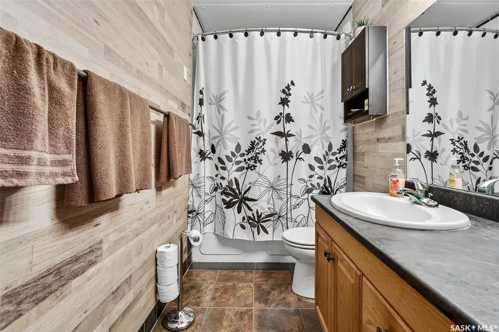1050 Simcoe Street Moose Jaw SK S6H 3J2