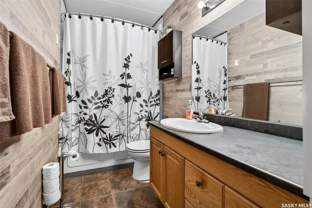 1050 Simcoe Street Moose Jaw SK S6H 3J2
