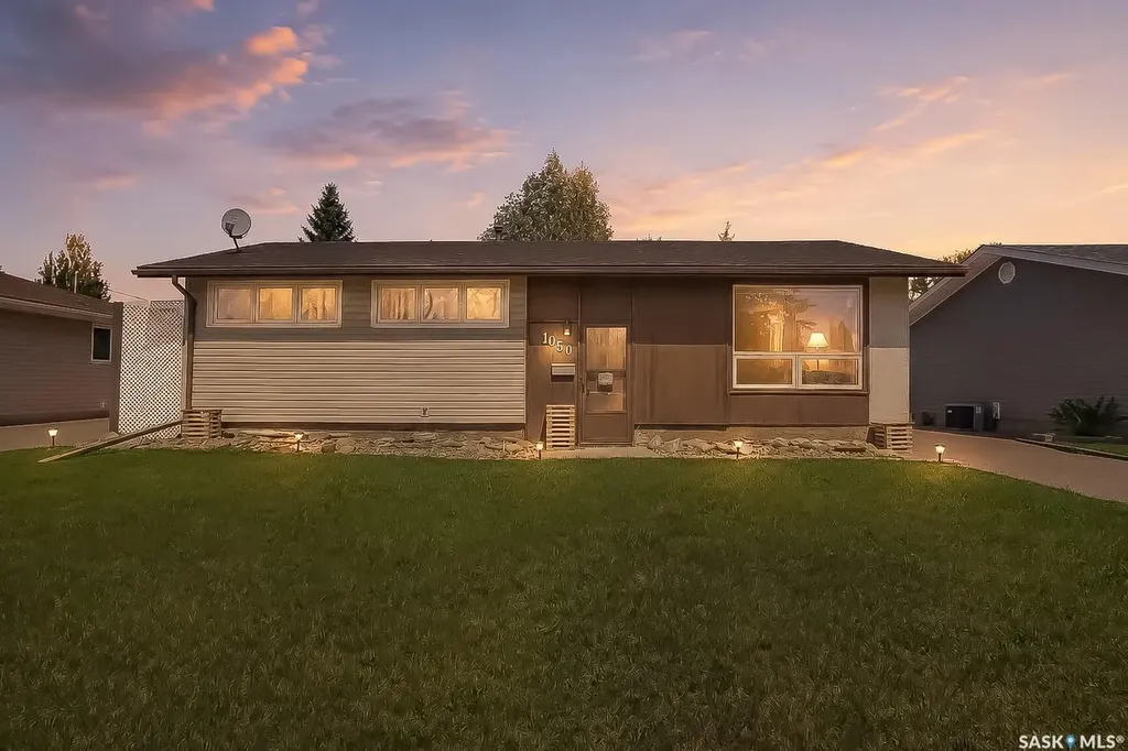1050 Simcoe Street Moose Jaw SK S6H 3J2