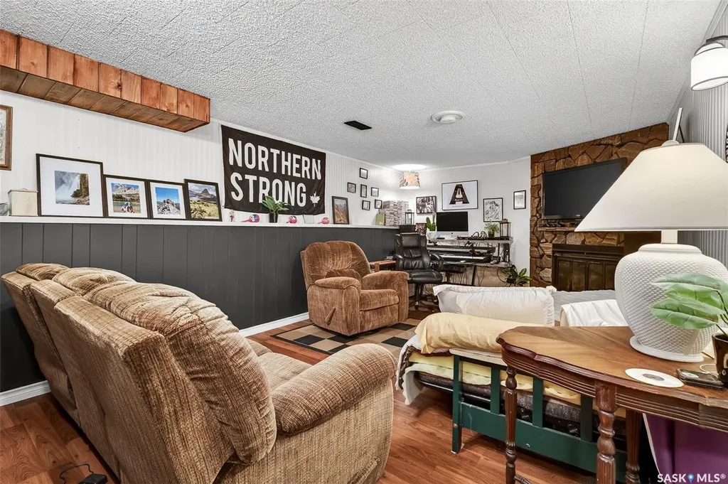 1050 Simcoe Street Moose Jaw SK S6H 3J2