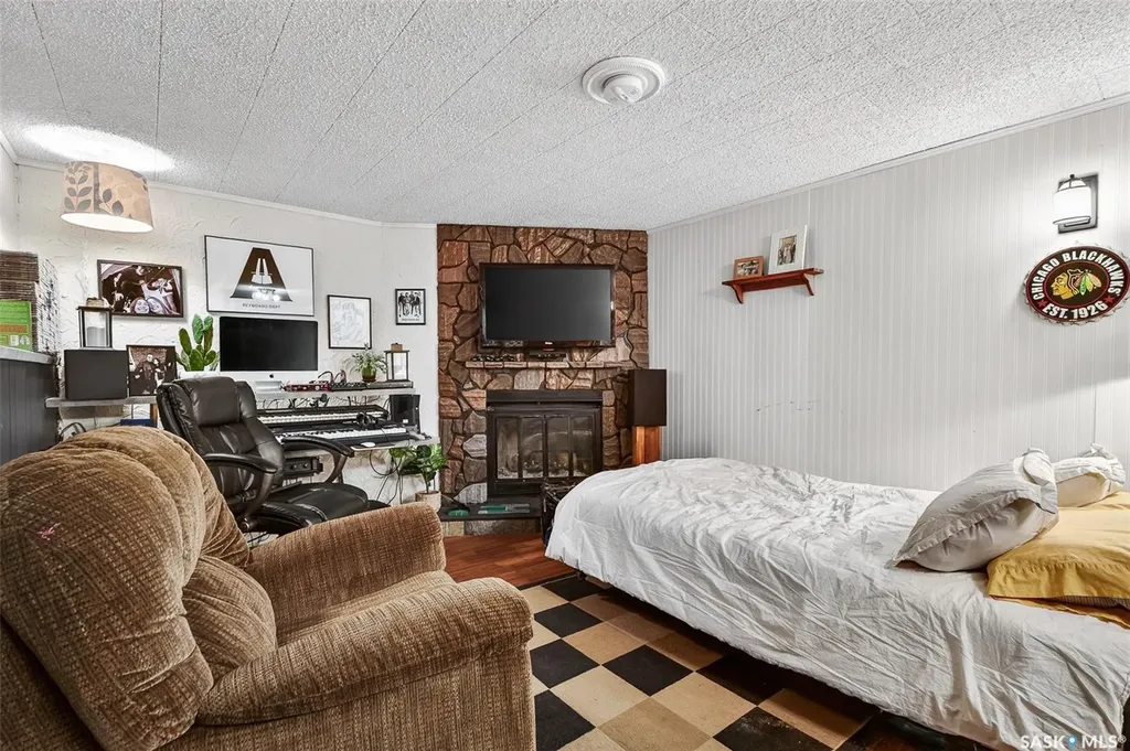 1050 Simcoe Street Moose Jaw SK S6H 3J2